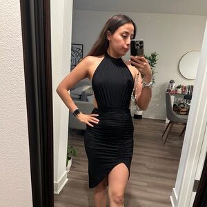 Women’s shoulder halter neck waist cut out side and leg opening for beach